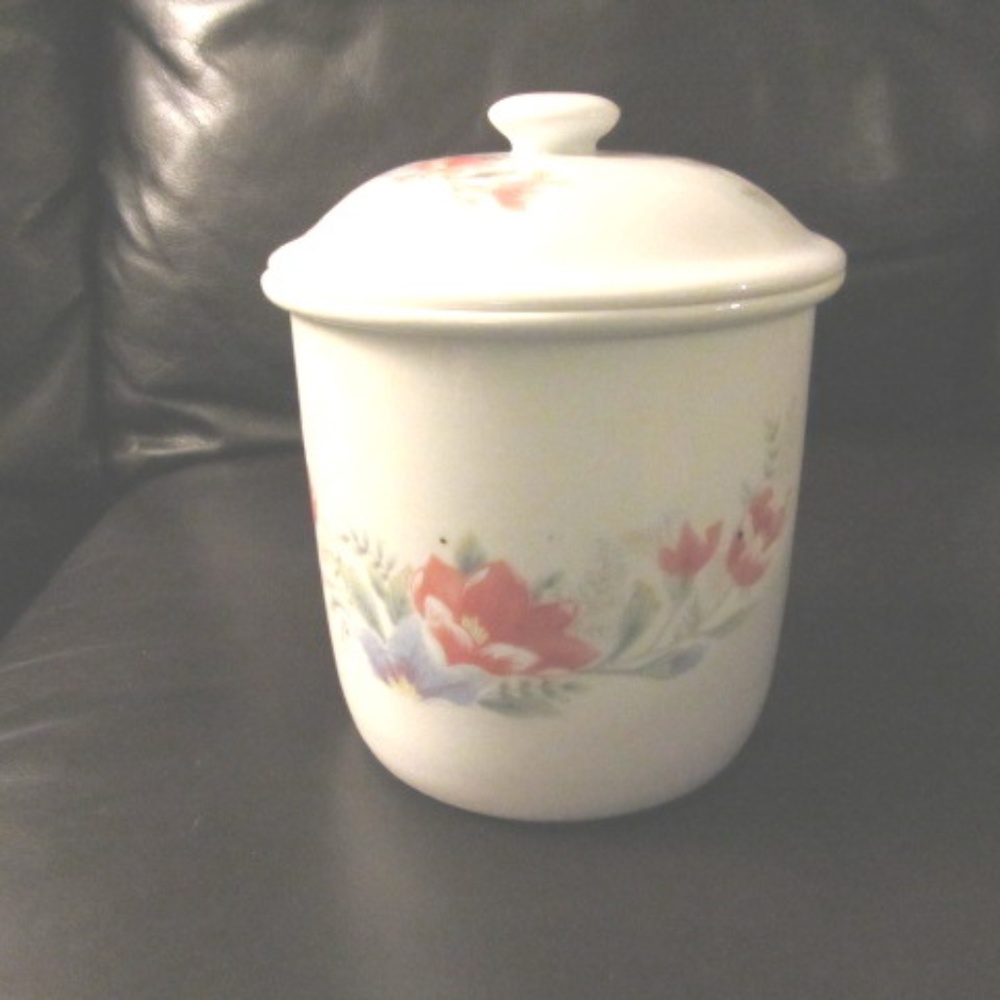 Cookie / Sugar/dry Goods Ceramic Jar